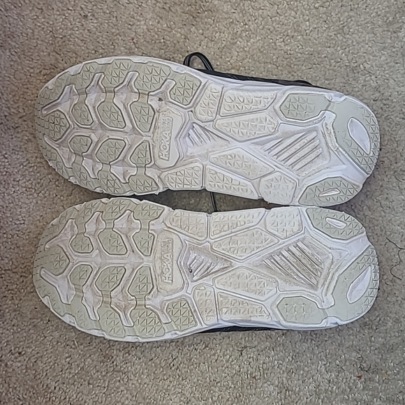 Hoka One One Clifton 6 Black and White - Picture 8 of 9